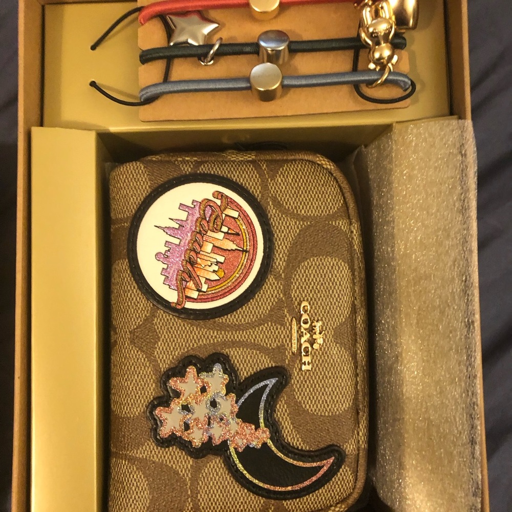 Coach wallet